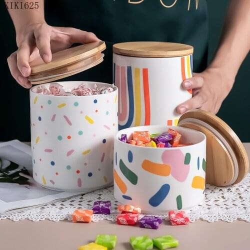 Creative Cute Painted Ceramic Storage Jar with Wooden Lid Sealed Candy Food Storage Bottle Household Food Container Home Decor