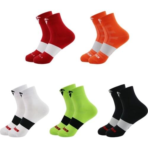 New Cycling Socks Men Women Anti-sweat Outdoor Sports Running Basketball Sport Socks Bicycle Bike Socks Calcetines Ciclismo