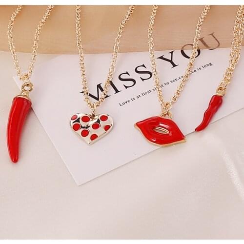 Simple Creative Cute Red Heart Chili Pimiento Lip Pendant Necklace Women Retro Geometric Clavicle Necklace Ladies Jewelry Gift