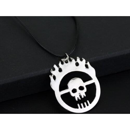 Dongsheng Mad Max Fury Road Joe Skull Gang Necklace Flame Skull suspension Necklaces with Leather Rope Chain