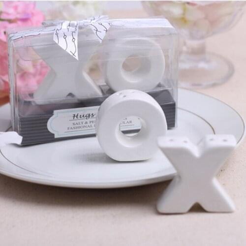 Free shipping Hugs & Kisses From Mr. & Mrs. XO Ceramic Salt & Pepper Shakers 100Sets/Lot=200pcs/lot wedding favor party gifts
