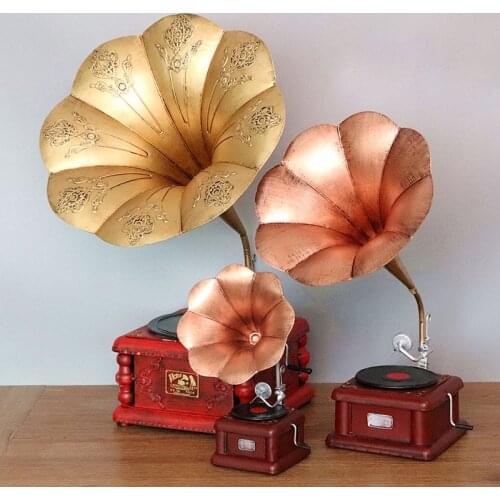 Nostalgic Vintage Phonograph Model Retro Record Player Decoration Ornament Coffee Bar Home Office Decor Furnishing Articles