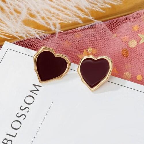 Fashion Heart Red Color Drop Women’s Earrings Shape Cute Geometric Earrings Vintage Statement Stude Earrings for Women Jewelry