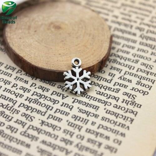 Antique Silver Color Color Alloy Snowflake Pendants For Making Jewelry DIY Accessories (15 Pieces/lot) ZA1128