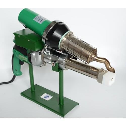 Extrusion welding geomembrane