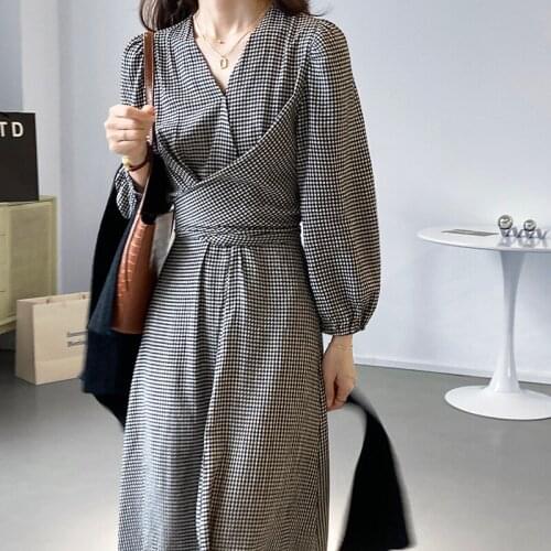 Black White Plaid V-neck Dress Women 2021 Autumn Slim Waist Bandage Long Robe Femme Temperament Office Ladies Vestido Feminino