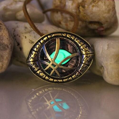 GLOWING nacklace Doctor Luminous Necklace Eye Shape Antique Pendant GLOW in the DARK gift Movie Cosplay Jewelry