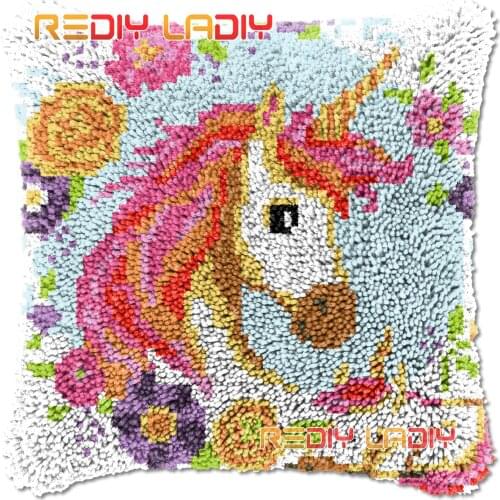Latch Hook Cushion Cover Unicorn Mother and Baby Needlepoint Kits Chunky Acrylic Yarn Crocheting Pillow Case Arts & Crafts