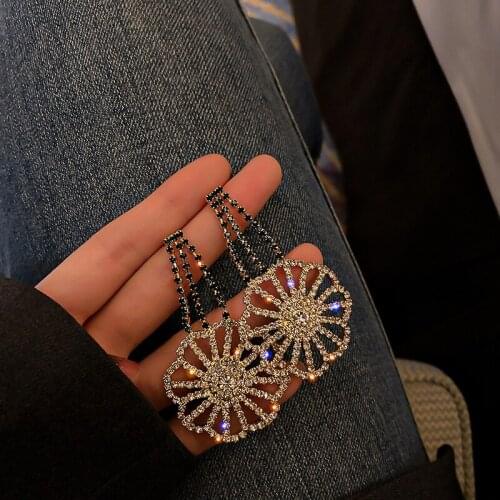 Fashion Rhinestone Large Flower Long Earrings Woman Pendants Earrings Simple Retro Vintage Golden Jewellery Petal