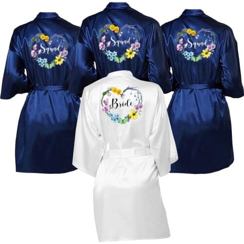 Bridal Party Bride&Squad Robes Satin Pajamas Robe Flower Ring Pajamas Personalized Robes dressing gown