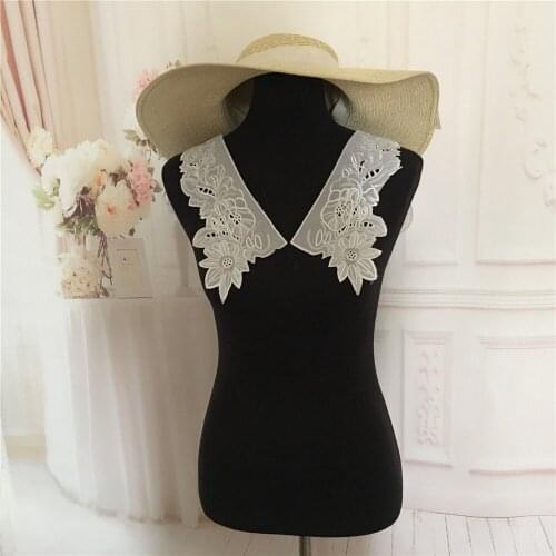 Fashion Exquisite Hollow Lace Collar DIY Embroidered Lace Collar Decoration Sewing Ladies Clothes Neckline Applique Accessories