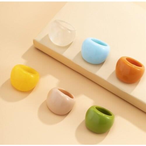 Exaggerated Simple Macaron Color Transparent Resin Curve Rings Smooth Irregular Geometric Finger Ring for Women Party Gift 2021