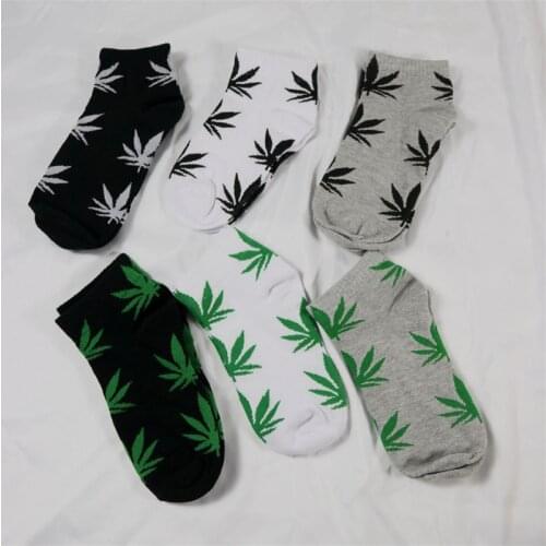Womens socks cotton Harajuku skateboard hip hop maple leaf socks ladies street boat socks ladies