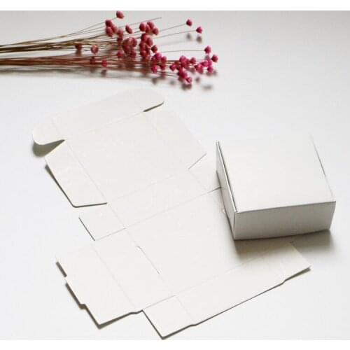 4*4*2.5cm Eco-friendly White Kraft Paper Party Wedding Bomboniere Favor Package Box DIY Gift Handmade Soap Pack Box