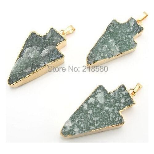 SP-0131 Green Raw Aventurine Arrowhead Pendant with Gold