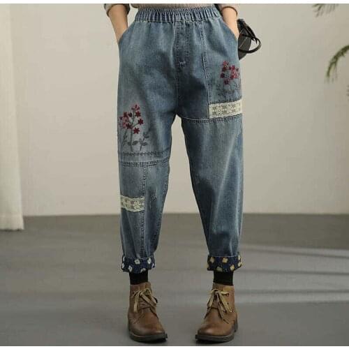2021 Spring Arts Style Women Elastic Waist Loose Casual Jeans Flower Embroidery Vintage Patchwork Lace Denim Harem Pants V238