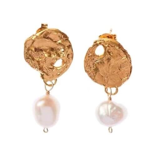 European and American nostalgic retro irregular natural Baroque pearl earrings