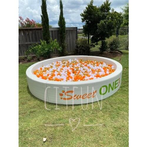 Customize Circle backyard Small White Ball Pit With 4500 Balls ;Ins style Outdoor Soft Play Equipment RT004C