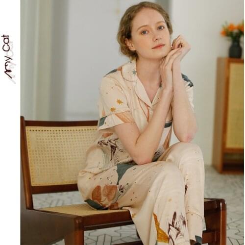 2020 Summer Satin Short-Sleeved Pants Pajamas Starry Sky Printing Sleepwear Casual Womens Two Piece Pijamas Viscose Home Clothes