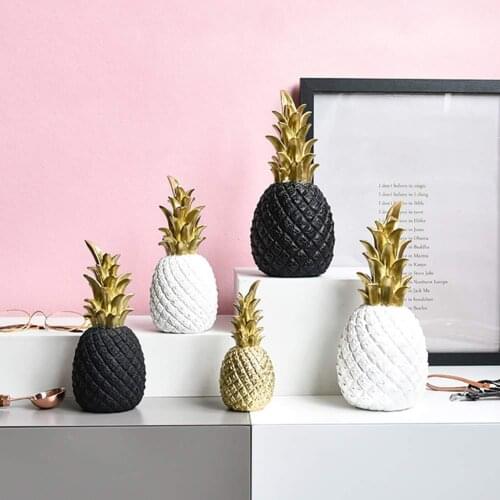 Nordic Creative Resin Gold Pineapple Fruit Crafts Living Room Wine Cabinet Window Desktop Home Ornament Table Decoration Crafts