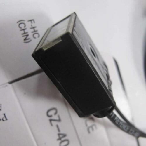 KEYENCE Kean CZ-40 laser amplifier color sensor optical fiber sensor