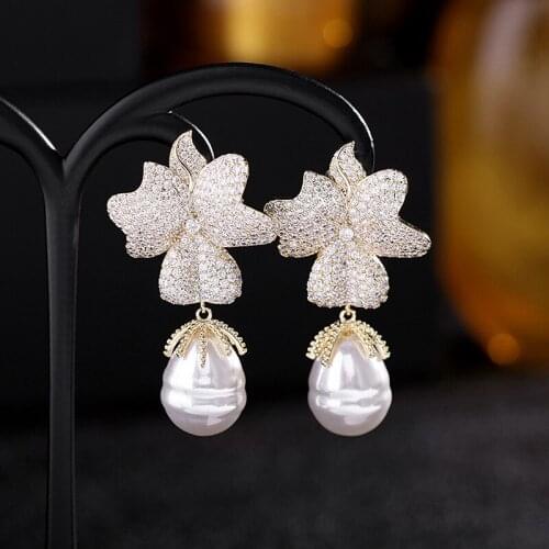 Luxury Wedding Large Flower Pearl Earrings for Women S925 Needle Varoque Retro Accessories Pendant Jewelry Hanging Earrings