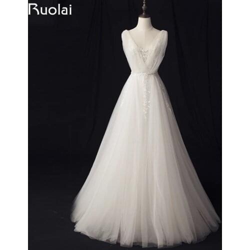 Real Photo Simple A-Line Wedding Dresses Long Lace Bridal Gown V-Neck Applique Tulle Boho Wedding Gown Robe de Mariage RW10