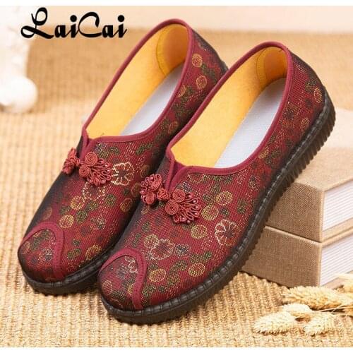 Womens Shoe Spring New Middle-Aged and Elderly Ins Pumps Slip-on Breathable Mesh Ladies Walking Soft Bottom Non-Slip Mom Shoes