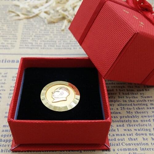 Chairman Maos Statue Medal Memorial Medal Chest Medal Collection Metal Traditional Chinese People China Pins & Badges