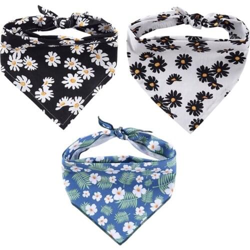 Pet Dog Floral Bandanas Pet Scarfs Cute Daisies Printed Triangular Bibs Puppy Cats Washable Neckerchief Decorative Collar Y