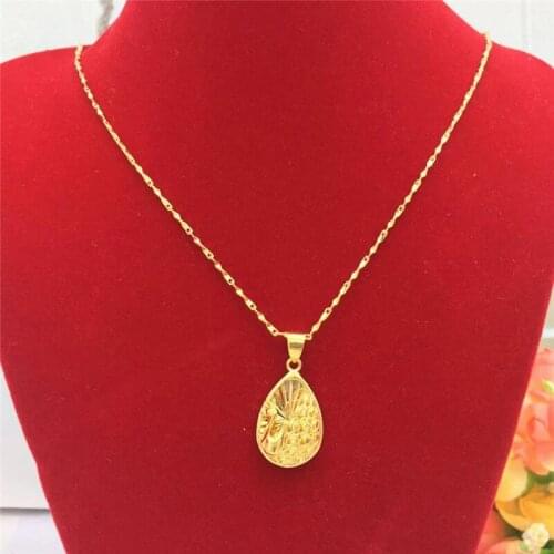 Fashion Thailand Light Yellow Gold Color Necklace for Womens Wedding Engagement Jewelry Delicate Peacock Feather Pendant