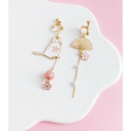 Asymmetrical Imitation Pearls Pink Skura Flower Earrings Fan Funny Cute Cat Clip on Earrings Without No Piercing for Women Girl