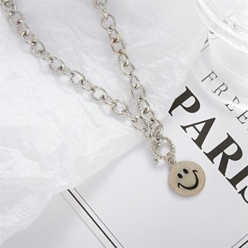 2021 New Personality Creative Hip-hop Smiley Face Pendant Necklace Fashion Retro Geometric Metal OT Buckle Ladies Clavicle Chain
