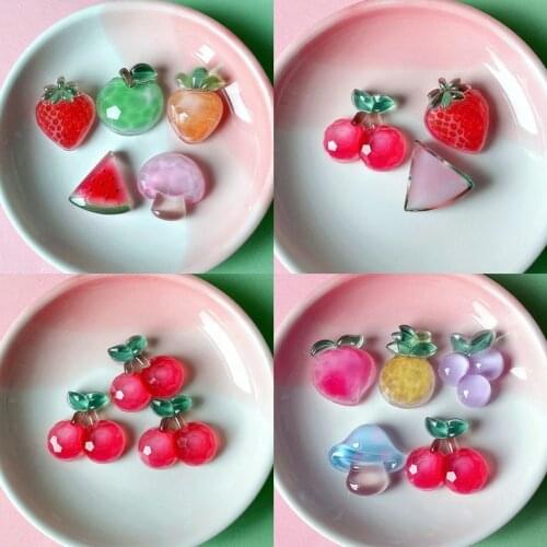 20pcs New Creative lovely Fruit Strawberry Shiny Flatback Resin Cabochon Accessories Patch DIY Hair Bows Phone Case Materials