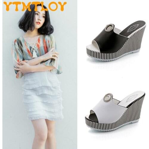 2021 New Summer Slope With Fish Mouth Outdoor Sandals And Slippers Female High-heeled Platform Fashion Non-slip Student Slippers