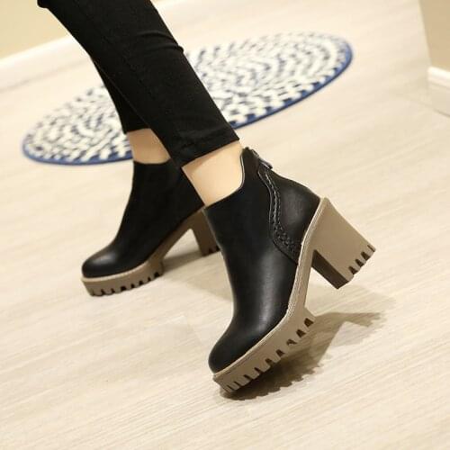 2020 new large fashion autumn and winter boots, all kinds of net red cotton shoes, womens Plush