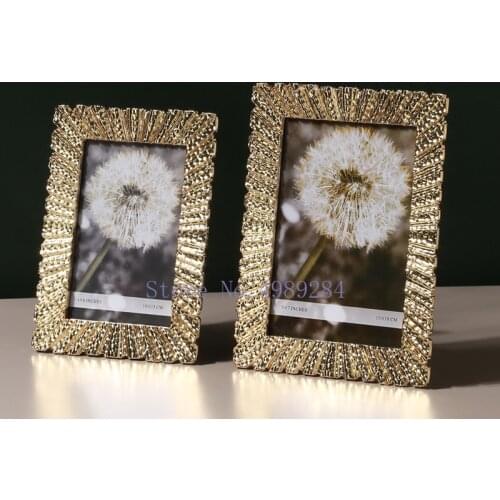 Metal Golden Photo Frame Retro Handmade Photo Storage Display Home Living Room Bedroom Photoframe Decoration Wedding Family