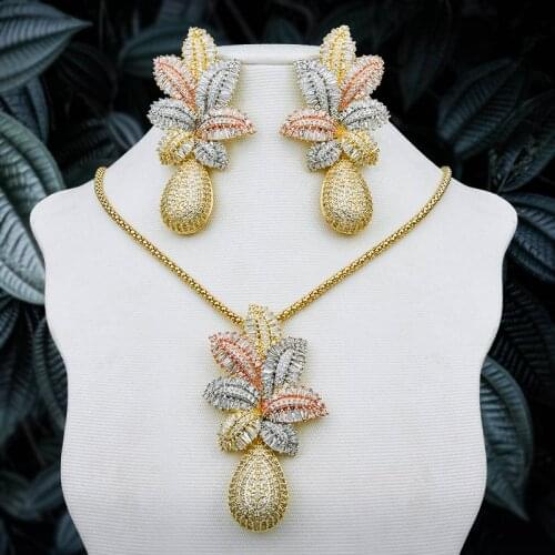 ModemAngel Luxury Leaf Pineapple Flower Pendant Necklace And Earring Cubic Zirconia Paved Wedding Party Fashion Jewelry Women