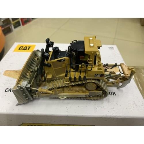 Diecast Masters 85702 Caterpillar Cat D9T Weathered Track-Type Tractor 1:50 New in Box