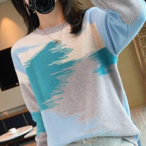 Autumn and winter round neck cashmere sweater color matching long sleeve sweater womens 20 new loose lazy contrast color woolen