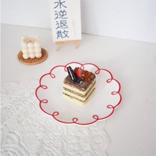 Ceramic Retro Red Edge Flower Shape Dinner Plate SHousehold Fruit Plates imple Dessert Dish Cake Bread Tray Tableware Kitchen