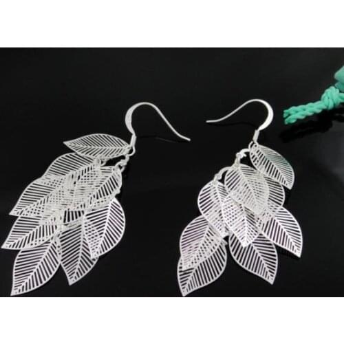 Wholesale fashion jewelry Earrings ,M925 Stamped M925 Silver color Earrings . Nice Jewelry. Good Quality E91