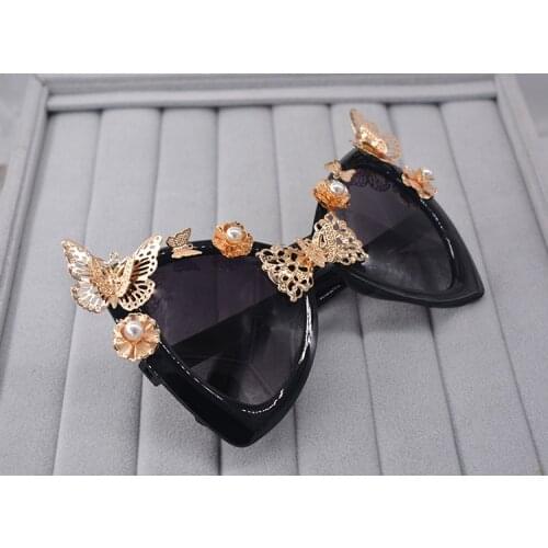 Fashion Baroque Metal Rose Flower Sunglasses for Women Sun Glasses Mirror Butterfly Pearl Oculos De Sol Feminino Brand Designer