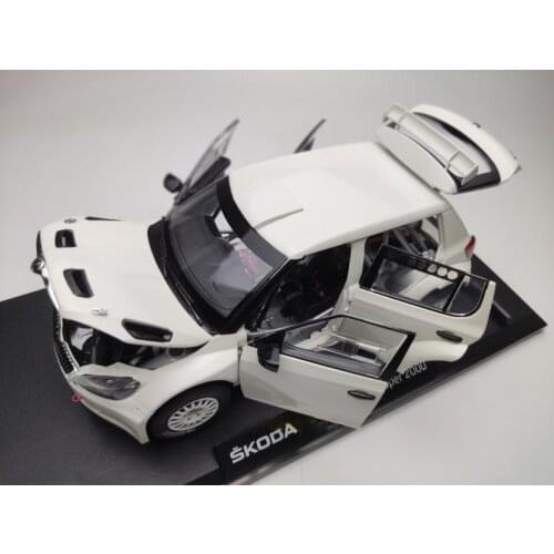 1/18 Scale Diecast Alloy Toy SKODA SUPER 2000 Car Model Metal Vehicle Toys for Collection Display Souvenir Ornaments Decoration