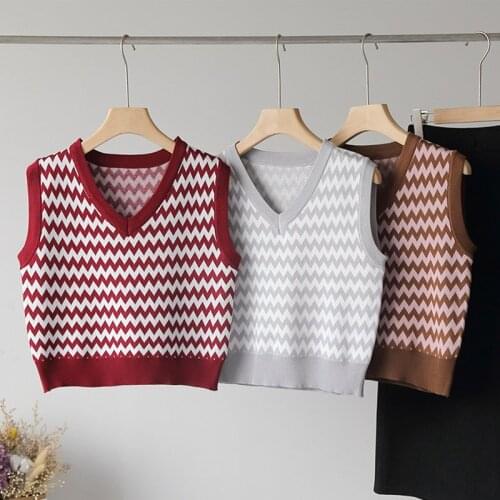 Womens Wave Knitted V-neck Sweater Vest Sleeveless Korean Female Short Vests 2021 Winter Autumn Casual Girls Sweet Tops