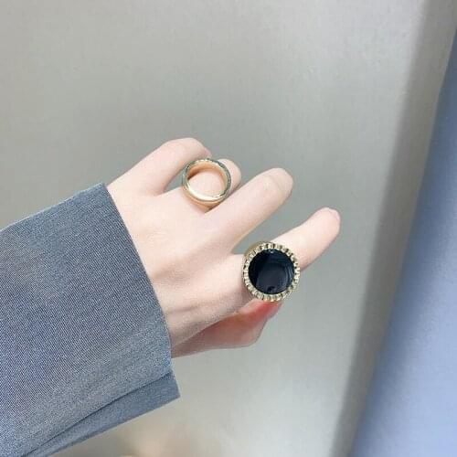 Vintage Black Color Enamel Rings for Women Girls Gold Color Metal Round Ring Statement Minimalist Jewelry 2021 New Trendy