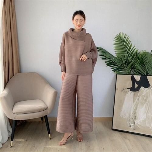 Miyake Pleated Women Suit Fall 2021 Turn-down Collar Batwing Sleeve Top T-shirt + Straight Loose Pants Two Piece Set