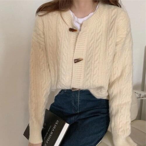 2021 spring and autumn fashion new short long-sleeved sweater womens solid color round neck knitted cardigan jacket