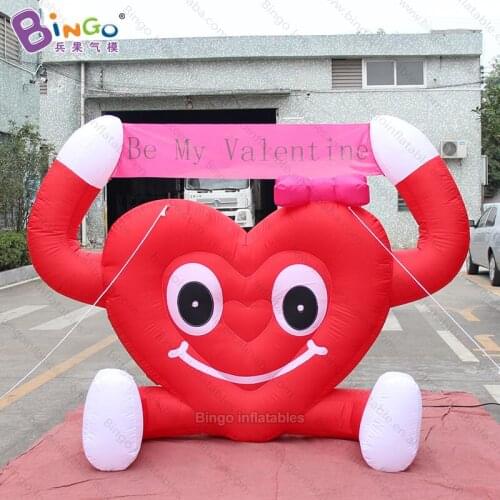 Lovely 1.8x1x2 meters inflatable heart doll for decoration / Valentines Day heart balloons toys for sale