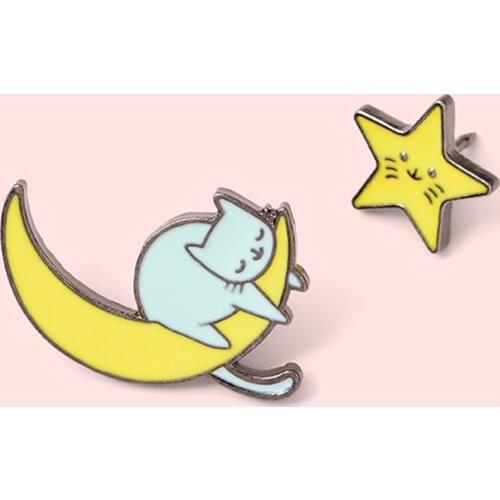 Enamel Brooches Small Star Moon Cat Sleepy Badge Kawaii Cartoon Animal Fashion Lapel Pin Gift for Friends Kids
